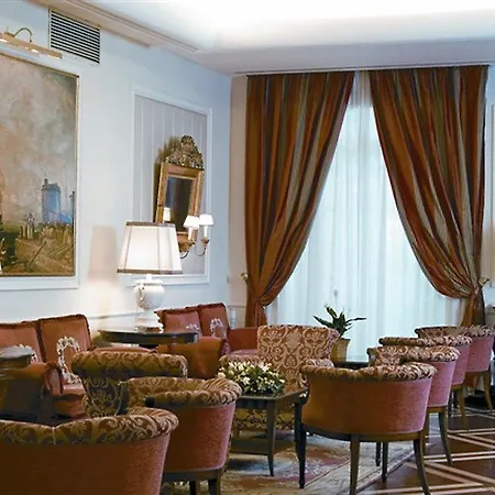 Palazzo Alabardieri מלון 4*