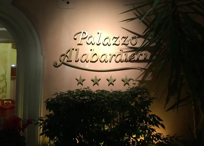 Palazzo Alabardieri 4* Neapel