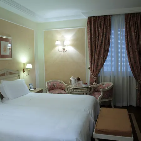 Palazzo Alabardieri Hotel 4*
