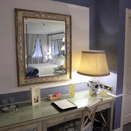Hotel Palazzo Alabardieri