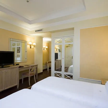 Szálloda Palazzo Alabardieri 4*