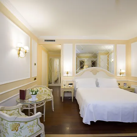 Palazzo Alabardieri 4*