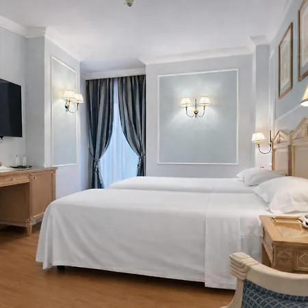 Palazzo Alabardieri Neapol