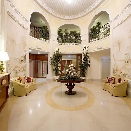 Palazzo Alabardieri 4*