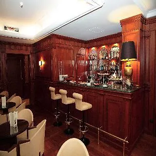 Palazzo Alabardieri 4* Neapol