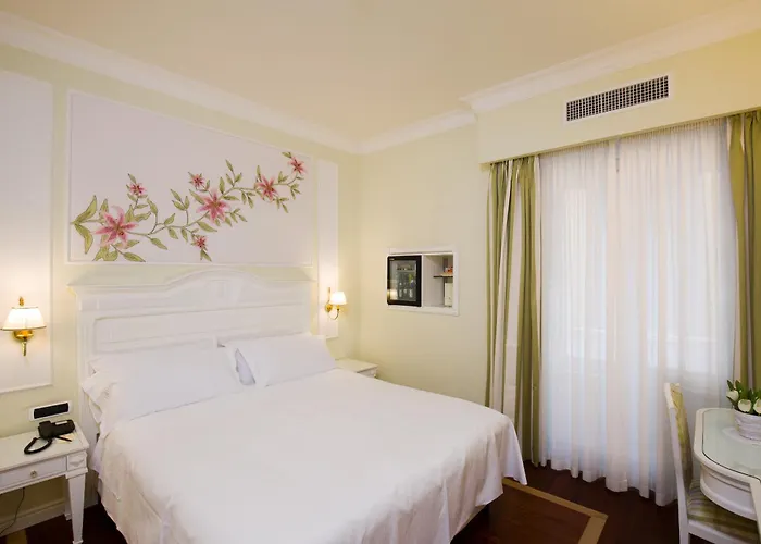 Palazzo Alabardieri Hotel