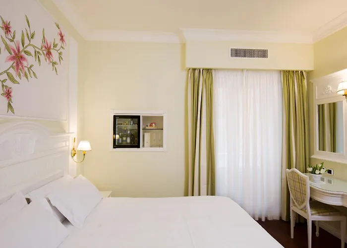 Palazzo Alabardieri 4* Neapol