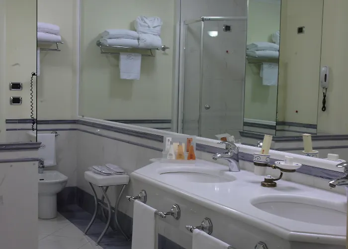 Palazzo Alabardieri Hotel 4*