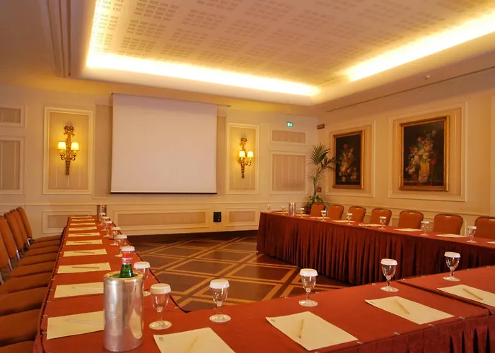 Palazzo Alabardieri Hotel 4*