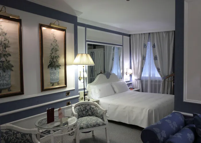 Palazzo Alabardieri Hotel