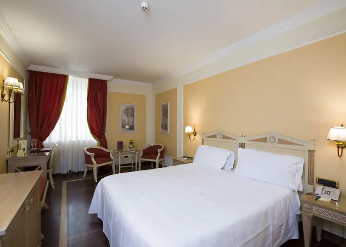 Palazzo Alabardieri Hotel 4*