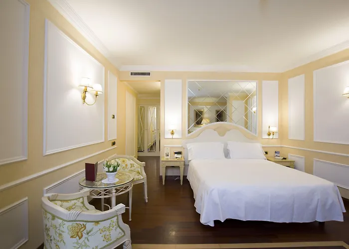 Palazzo Alabardieri 4*