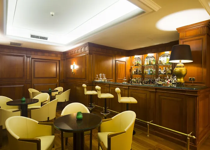 Palazzo Alabardieri Hotel 4*