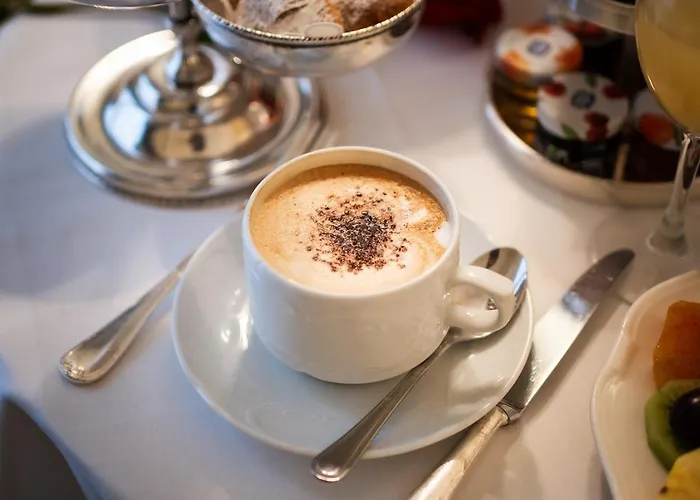 Palazzo Alabardieri Hotel