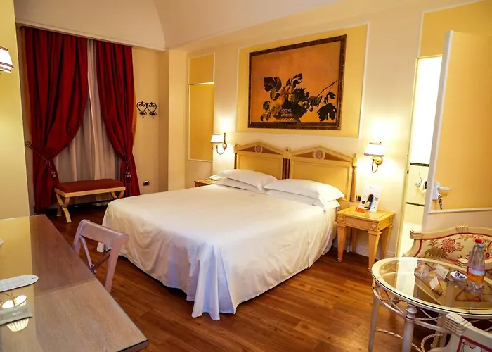 Palazzo Alabardieri Neapol