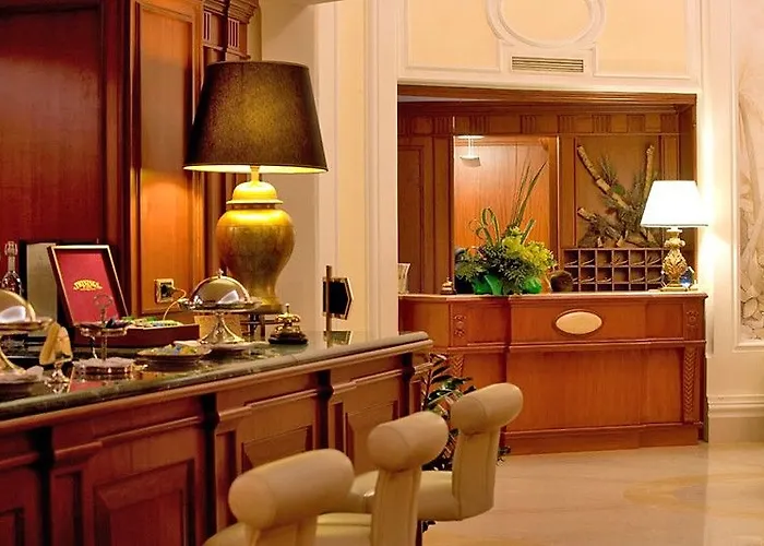 Palazzo Alabardieri Neapol