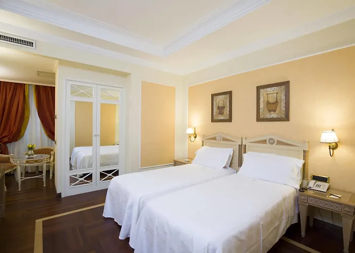 Palazzo Alabardieri Neapol