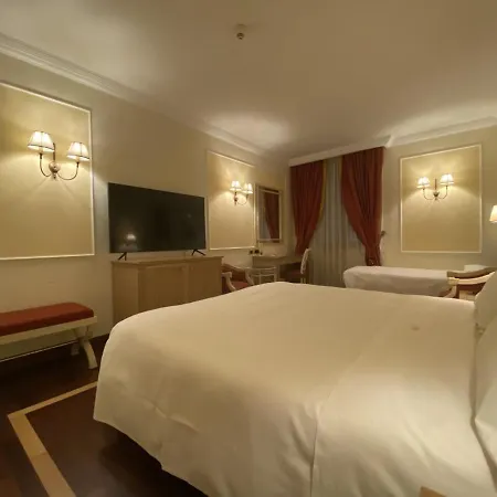 팔라쪼 알바르디에리