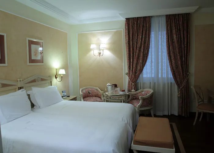 Отель Palazzo Alabardieri 4*